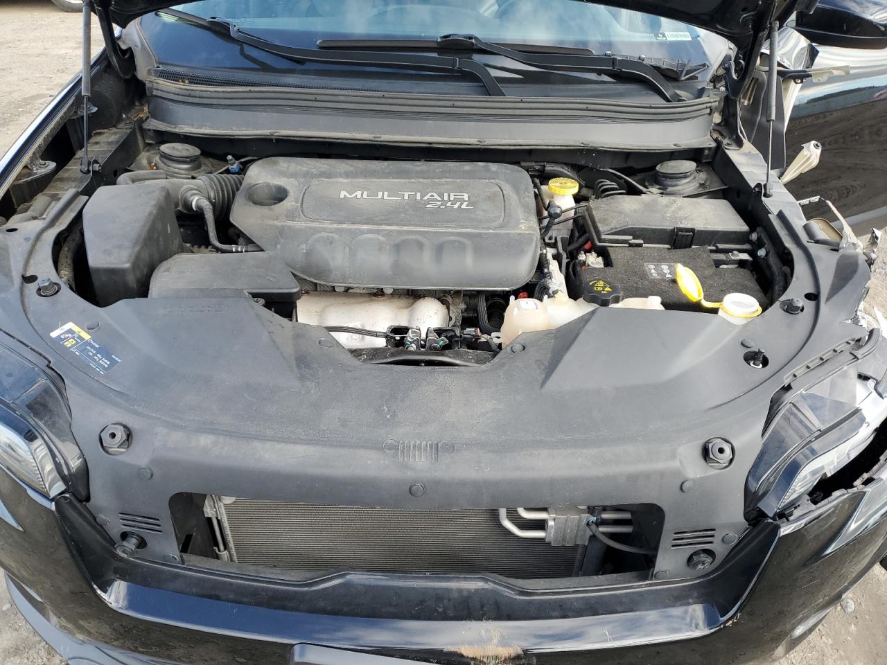 2019 Jeep Cherokee Latitude Plus VIN: 1C4PJMLB8KD192523 Lot: 87048715