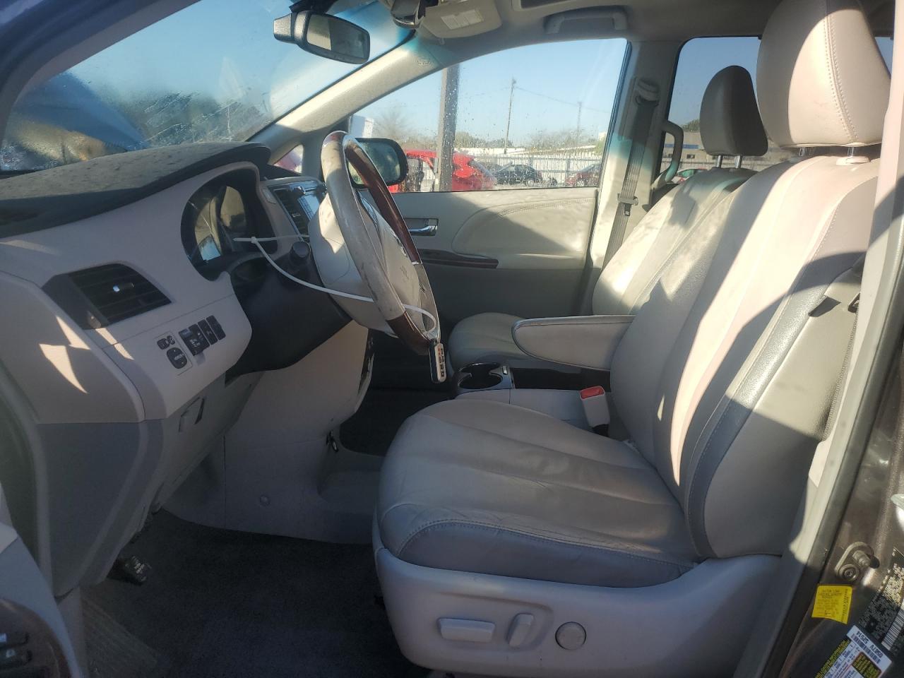 2012 Toyota Sienna Xle VIN: 5TDDK3DC4CS040200 Lot: 86235305