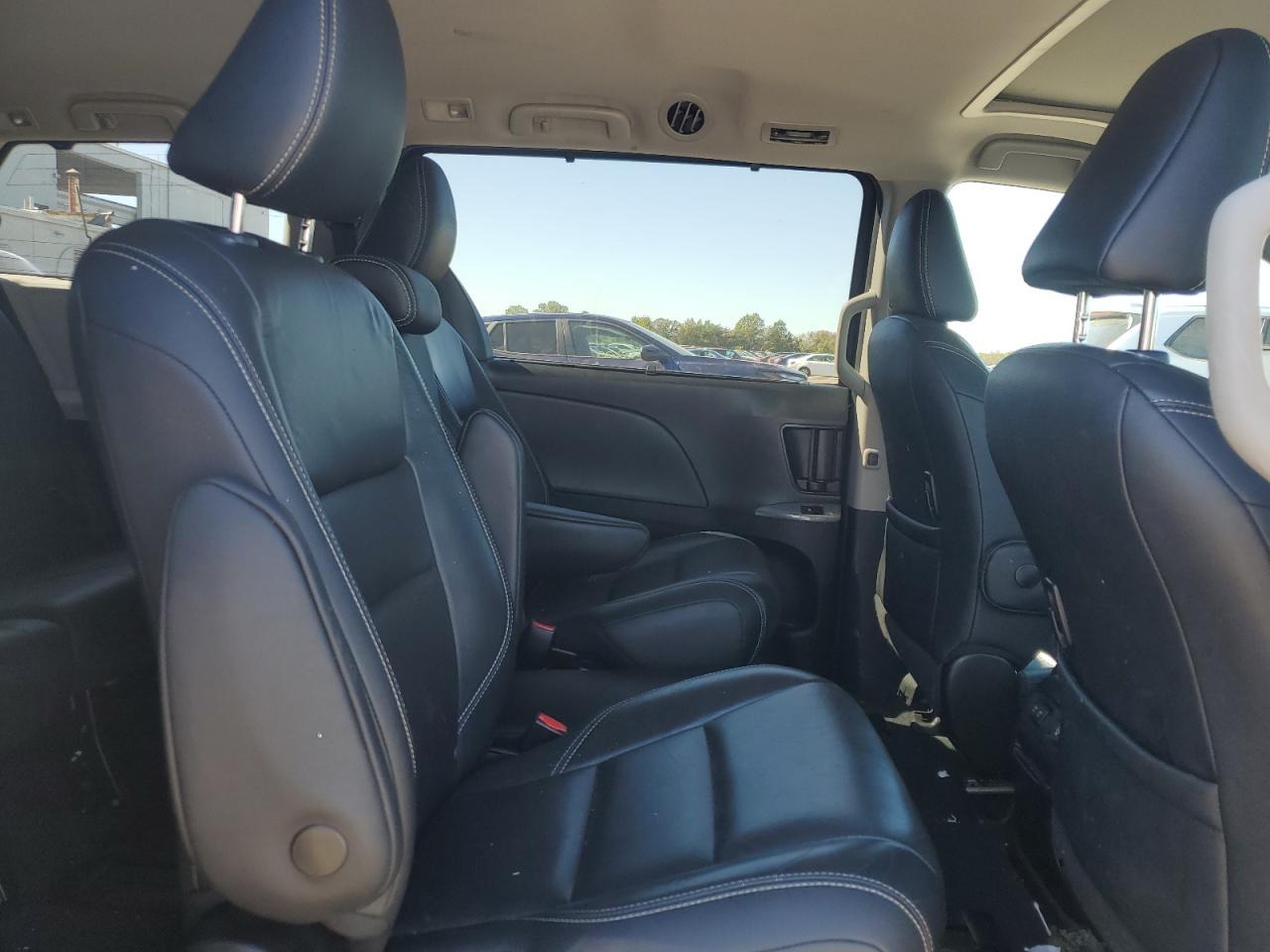 2019 Toyota Sienna Se VIN: 5TDXZ3DC9KS986753 Lot: 86102105