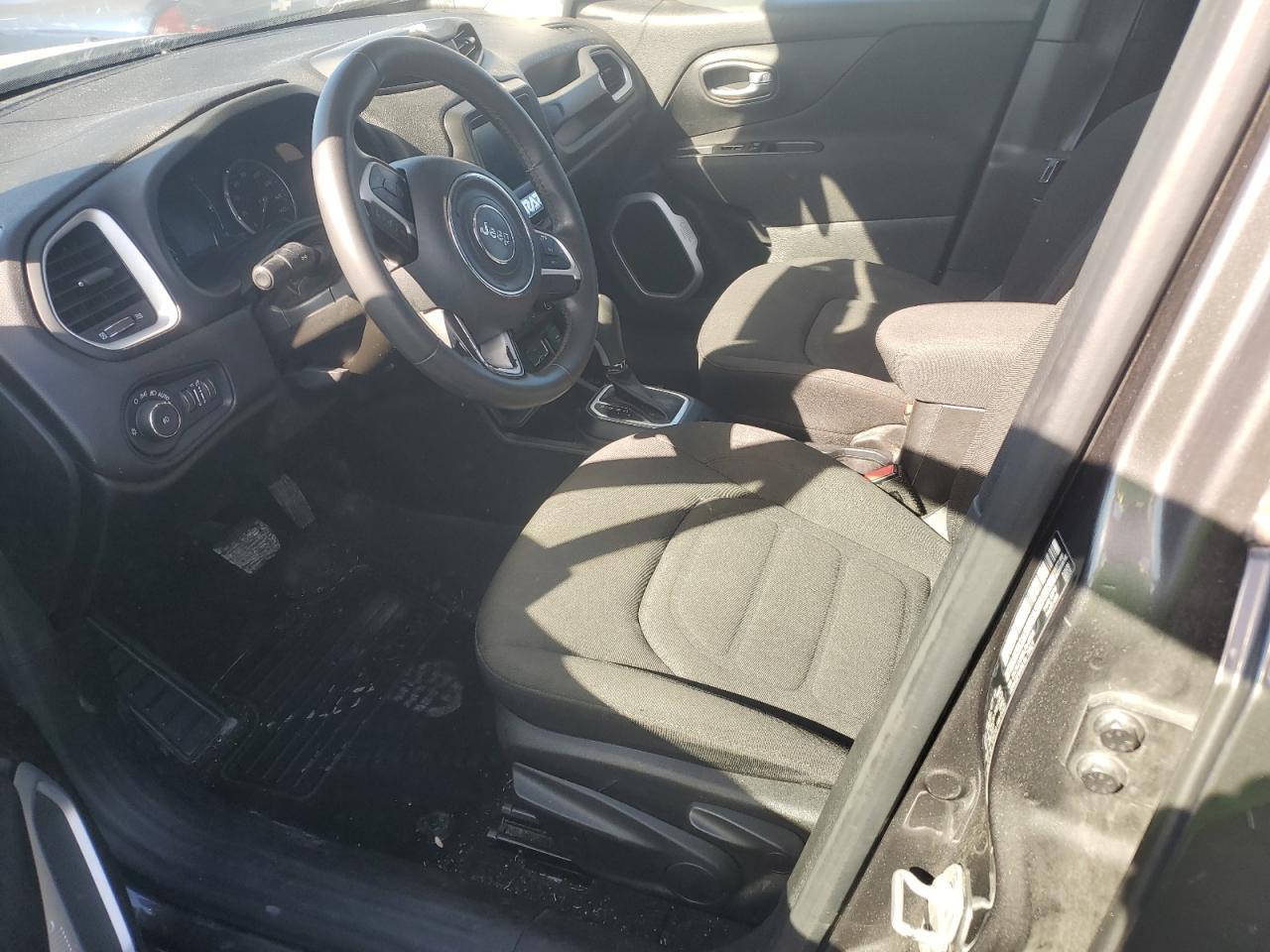 2020 Jeep Renegade Latitude VIN: ZACNJABB3LPL40925 Lot: 82221945