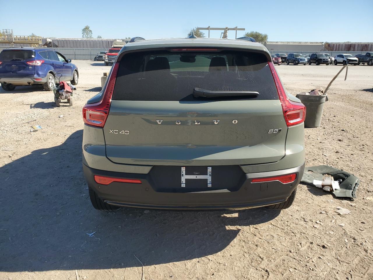 2025 Volvo Xc40 Plus VIN: YV4L12UC4S2605489 Lot: 82665585