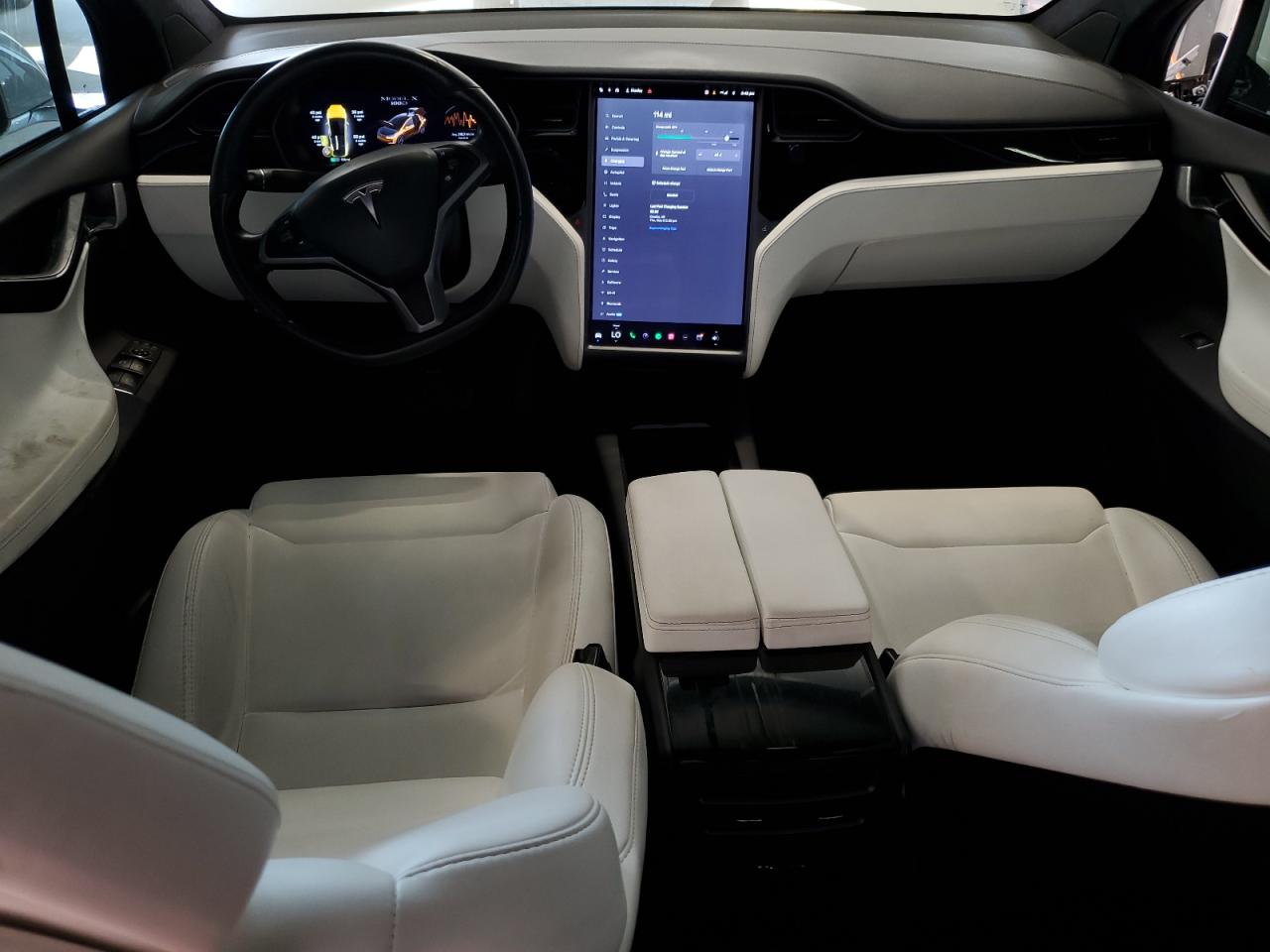 2019 Tesla Model X VIN: 5YJXCBE26KF152946 Lot: 84740005