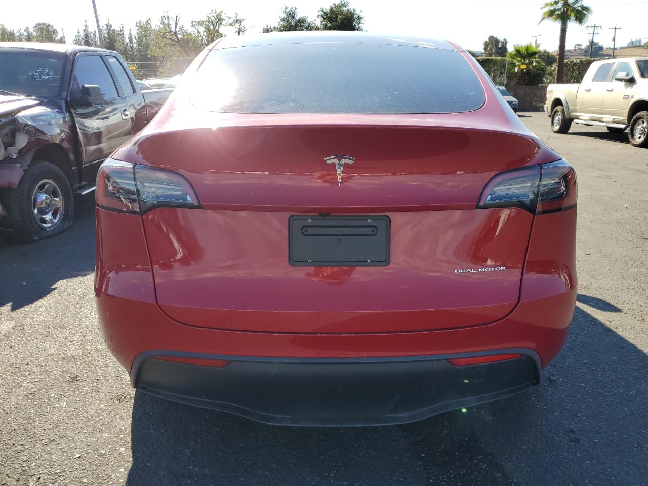 2023 Tesla Model Y VIN: 7SAYGDEE2PF928532 Lot: 82575435