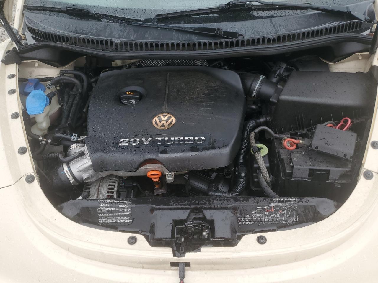 2004 Volkswagen New Beetle Gls VIN: 3VWCD31Y14M344928 Lot: 82244475