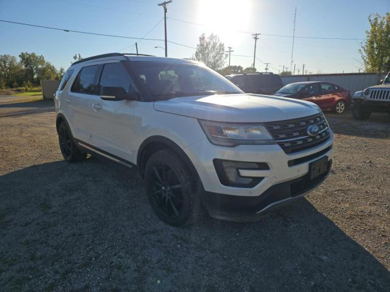 2016 Ford Explorer Xlt white suv gas 1FM5K8DH6GGB57334 photo #1