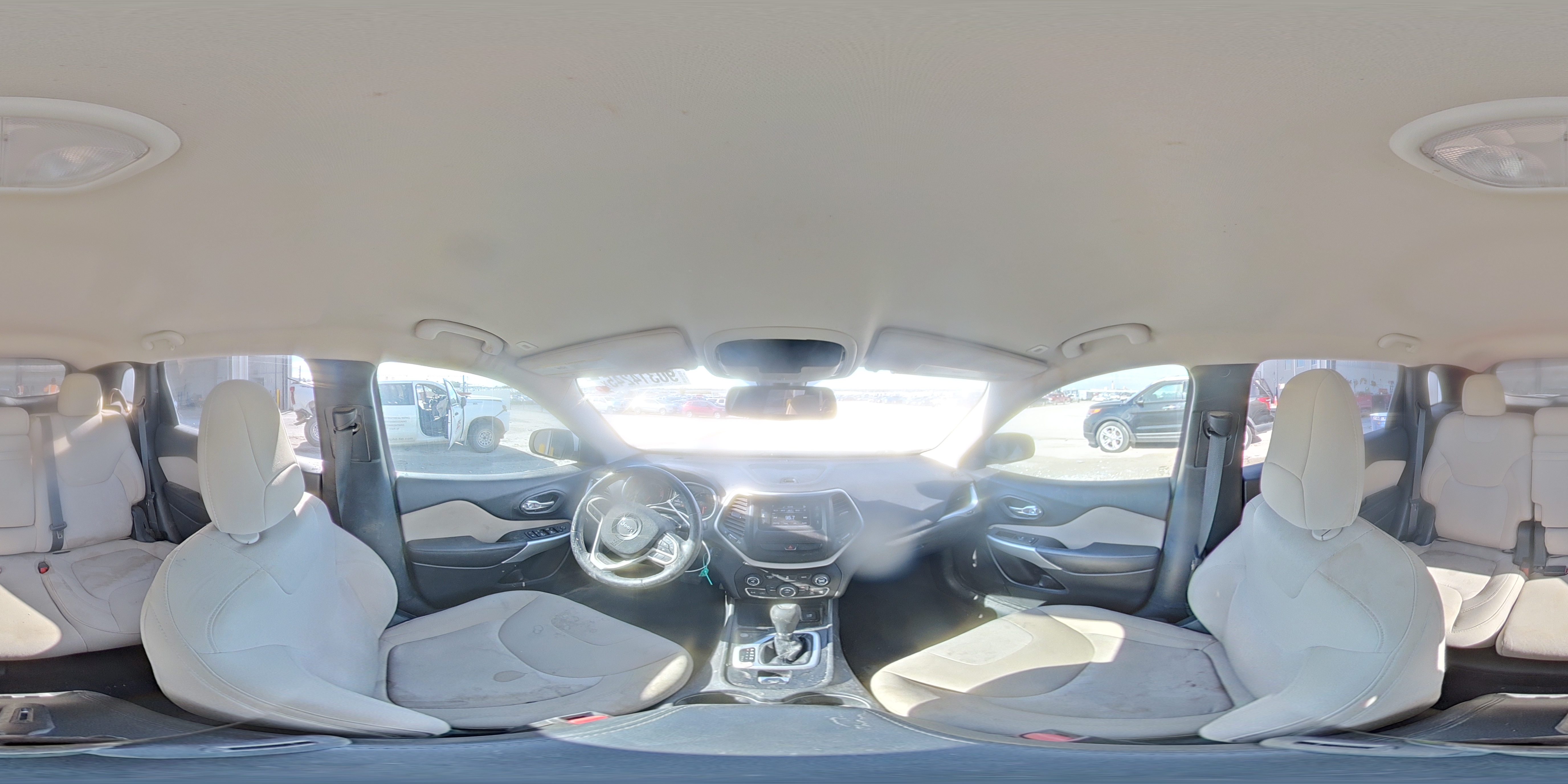 2018 Jeep Cherokee Latitude VIN: 1C4PJLCB7JD553295 Lot: 90314245