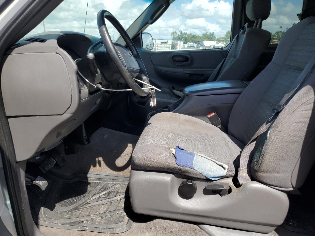 2002 Ford F150 VIN: 1FTRX17W82NB59499 Lot: 85295365