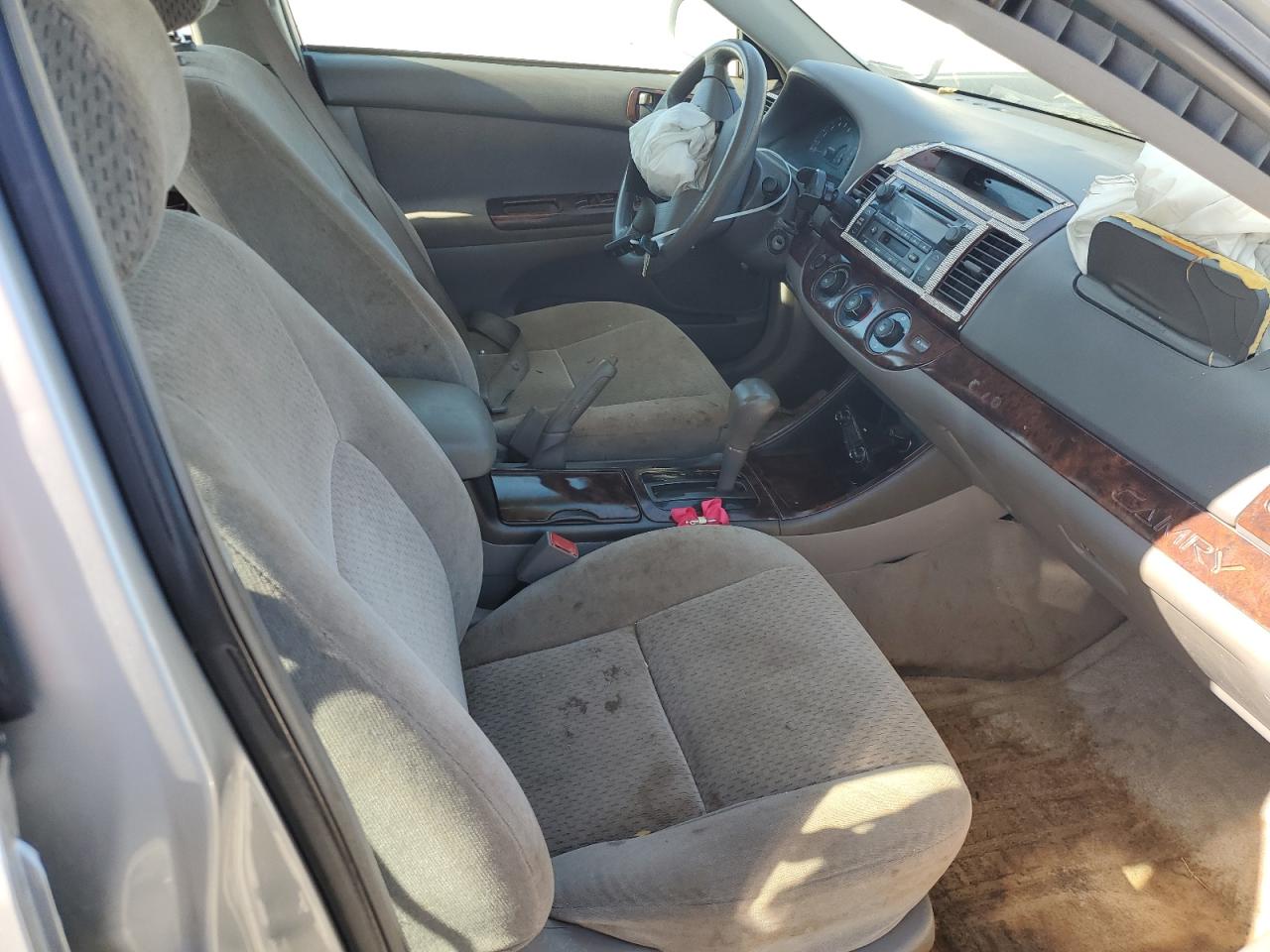 2003 Toyota Camry Le VIN: 4T1BF32K73U554801 Lot: 81187395