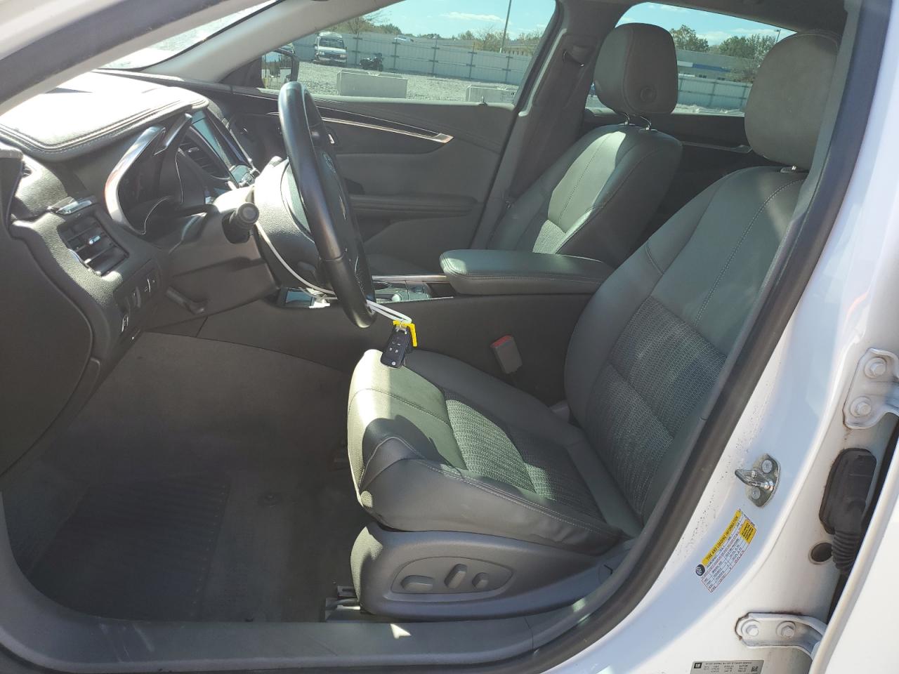 2017 Chevrolet Impala Lt VIN: 2G1105S32H9180665 Lot: 85386875