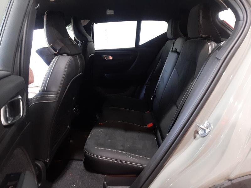 2024 VOLVO XC40 2.0 B4P PLUS DARK 5DR AUTO