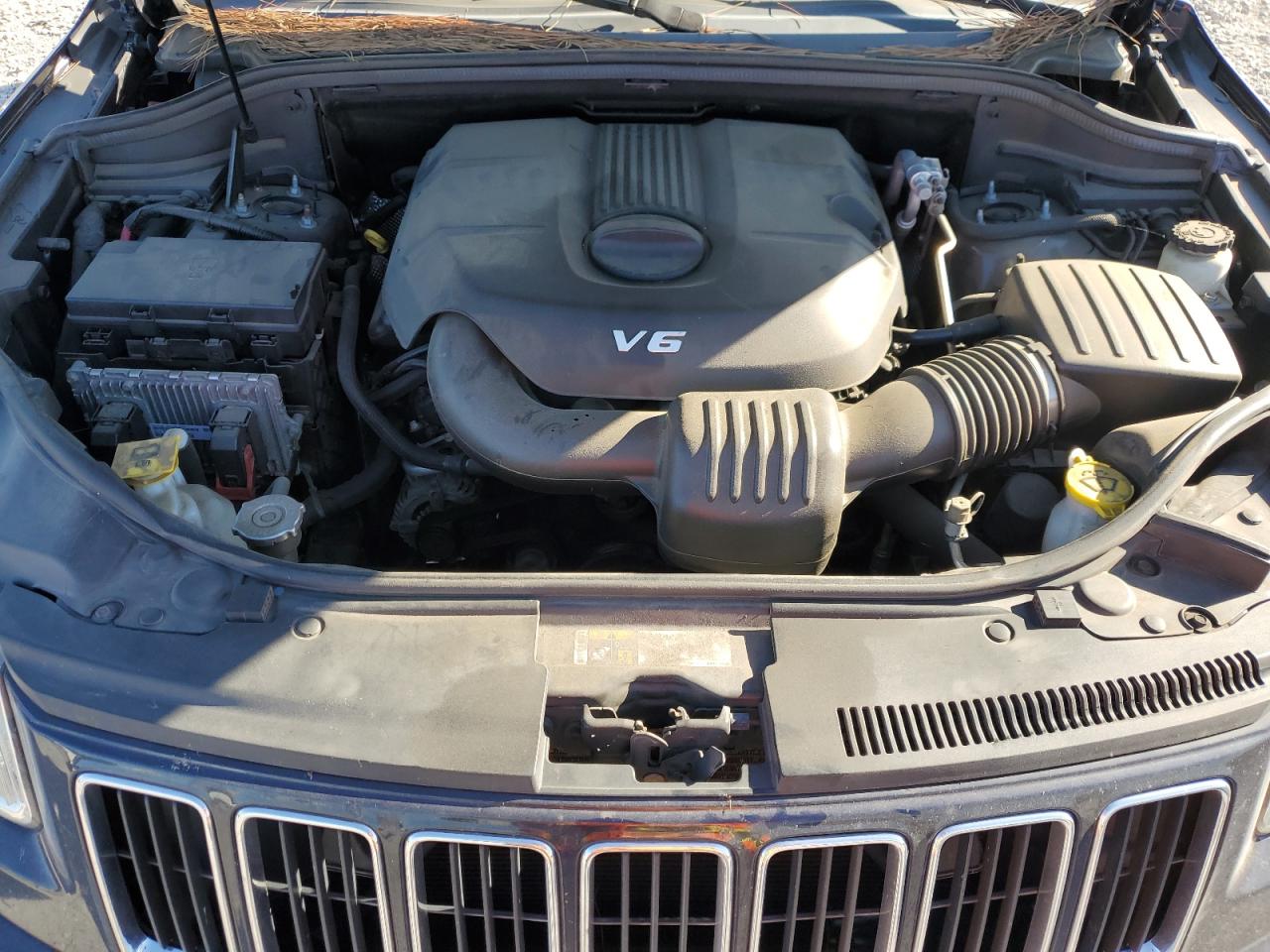 2015 Jeep Grand Cherokee Laredo VIN: 1C4RJFAG2FC208777 Lot: 84640385