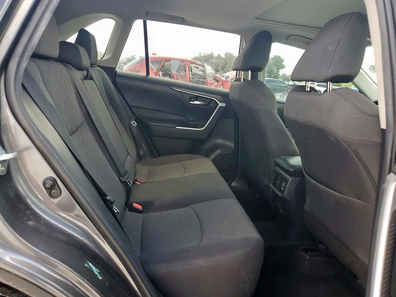 2021 Toyota Rav4 Xle VIN: 2T3W1RFV1MC118382 Lot: 82239255