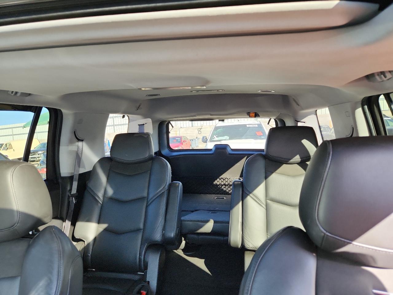 2019 Cadillac Escalade Luxury VIN: 1GYS4BKJ5KR241771 Lot: 87307235