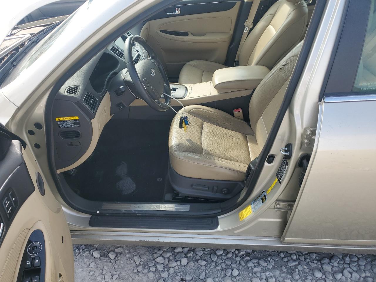 2010 Hyundai Genesis 3.8L VIN: KMHGC4DE2AU085951 Lot: 86224805