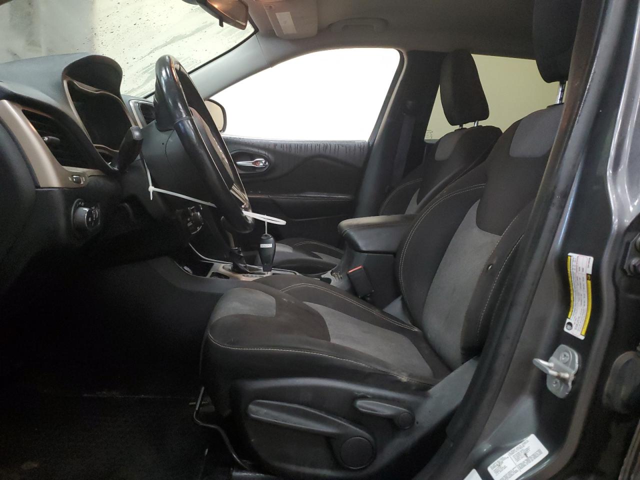 2014 Jeep Cherokee Latitude VIN: 1C4PJLCB4EW139238 Lot: 90406015