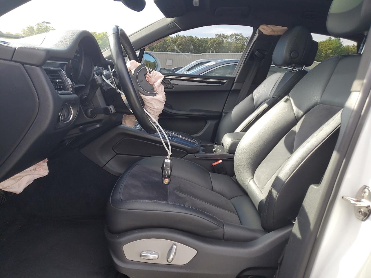 2017 Porsche Macan VIN: WP1AA2A55HLB02006 Lot: 86808145