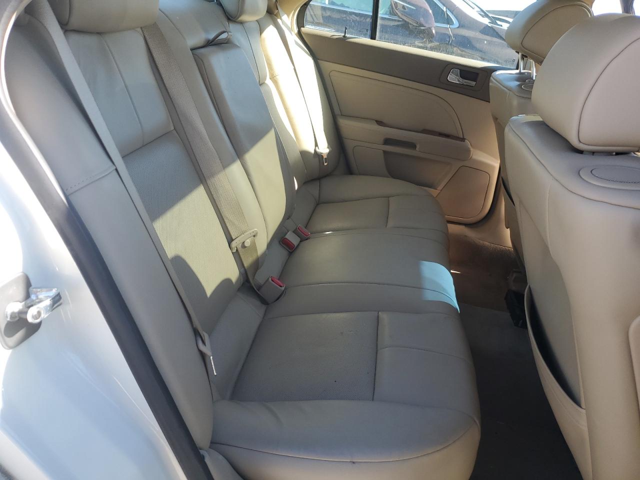 2010 Cadillac Sts VIN: 1G6DU6EV1A0127373 Lot: 82473455