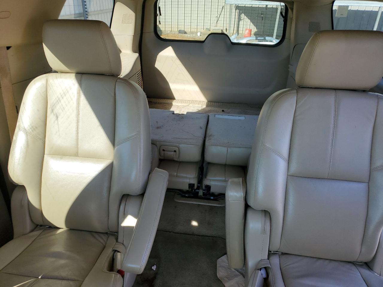 2011 Chevrolet Suburban C1500 Lt VIN: 1GNSCJE05BR184436 Lot: 84779955