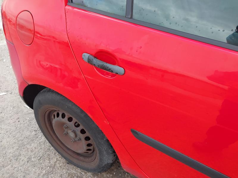 2005 VOLKSWAGEN GOLF 1.4 S 5DR [AC]