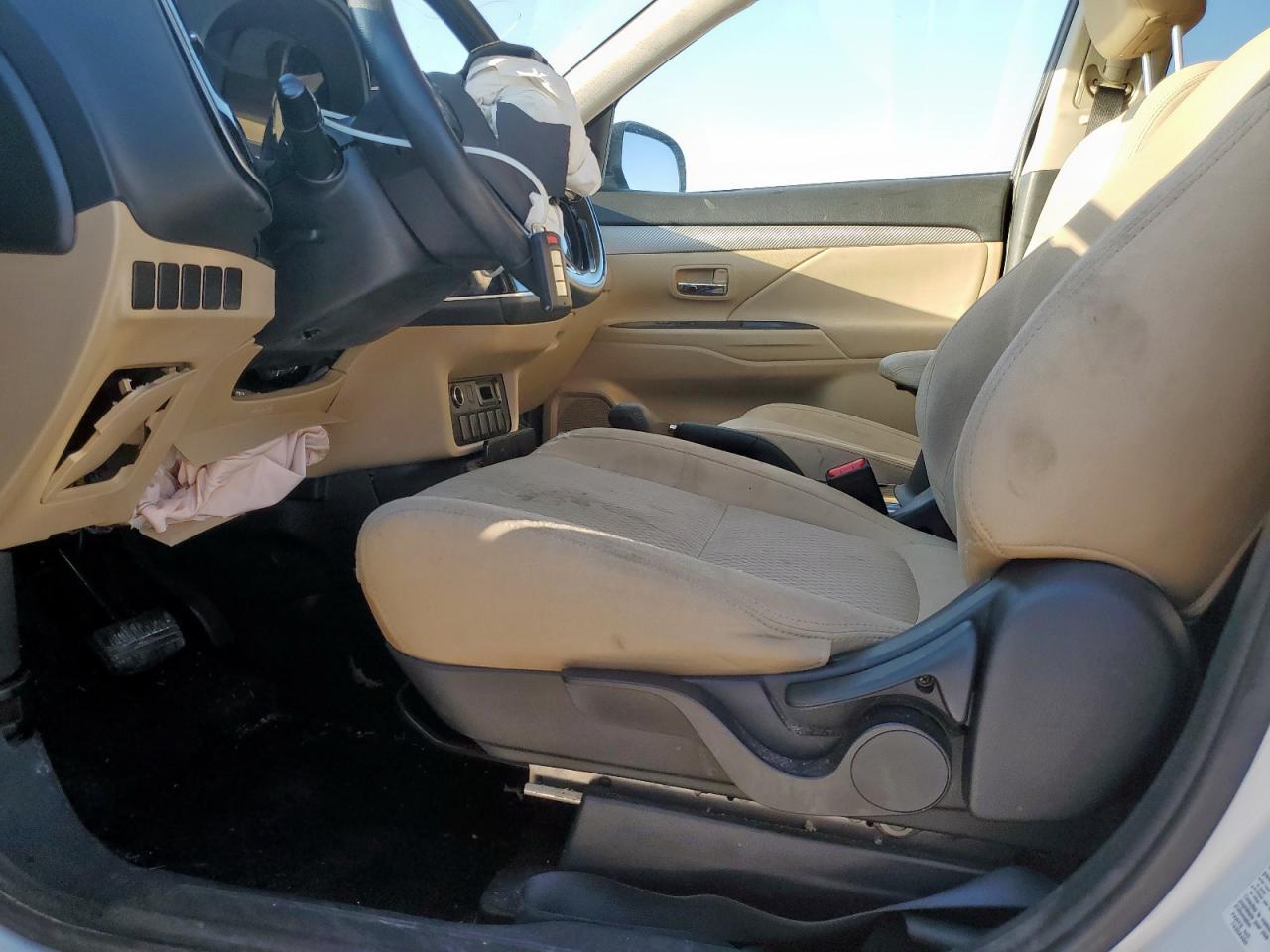 2018 Mitsubishi Outlander Se VIN: JA4AD3A30JZ031940 Lot: 82469785