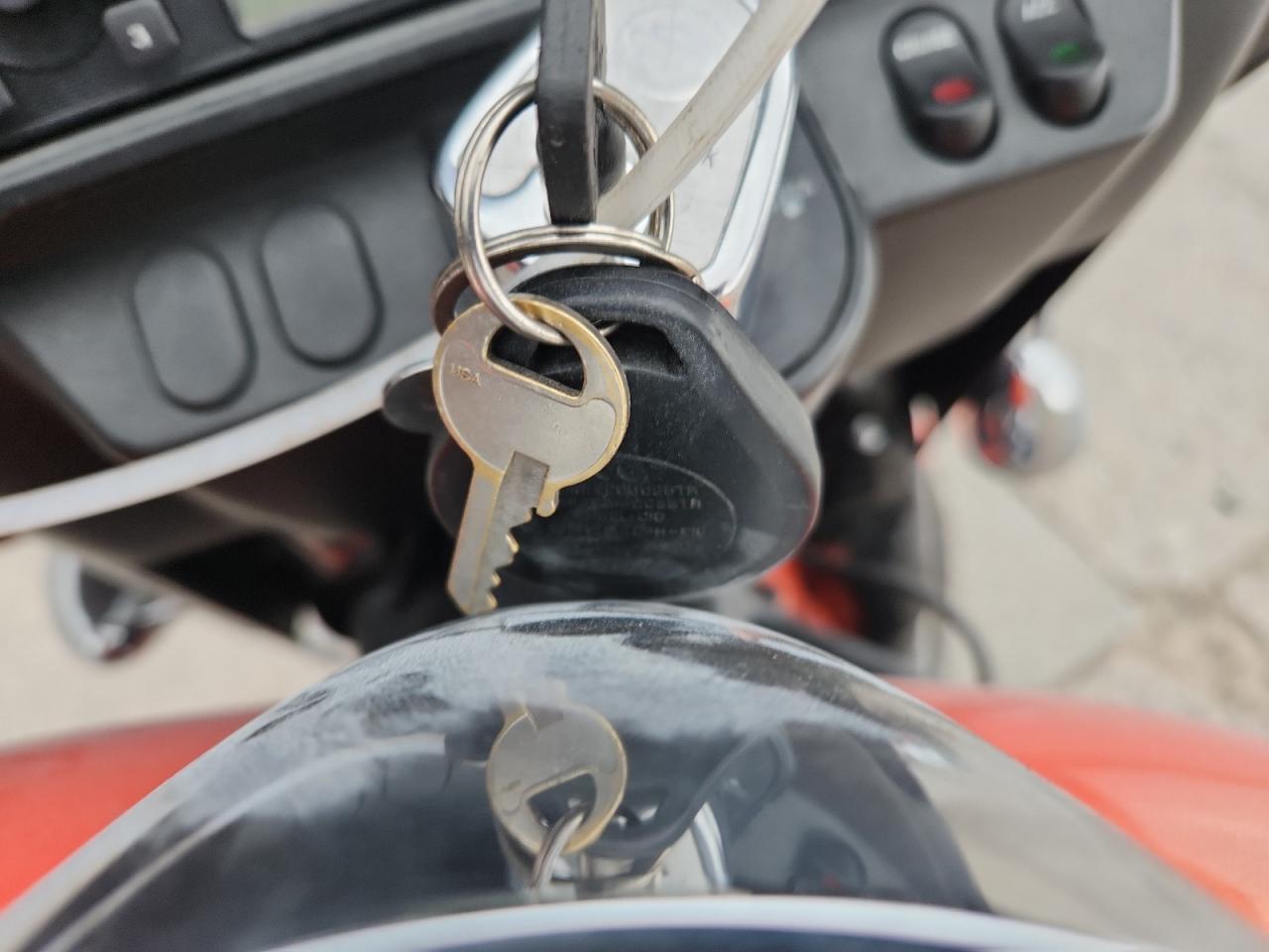 2012 Harley-Davidson Flhx Street Glide VIN: 1HD1KBM12CB694162 Lot: 85330815