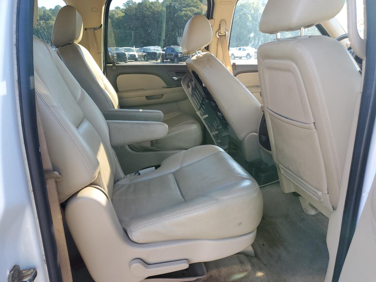 2011 GMC Yukon Xl C1500 Slt VIN: 1GKS1KE07BR297670 Lot: 82344945