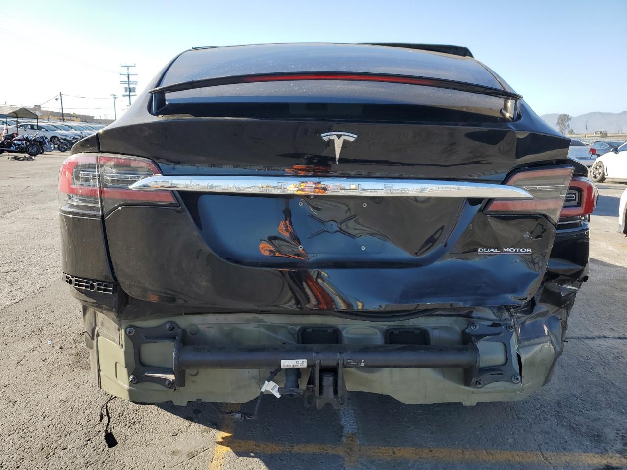 2020 Tesla Model X VIN: 5YJXCBE43LF242171 Lot: 85720365