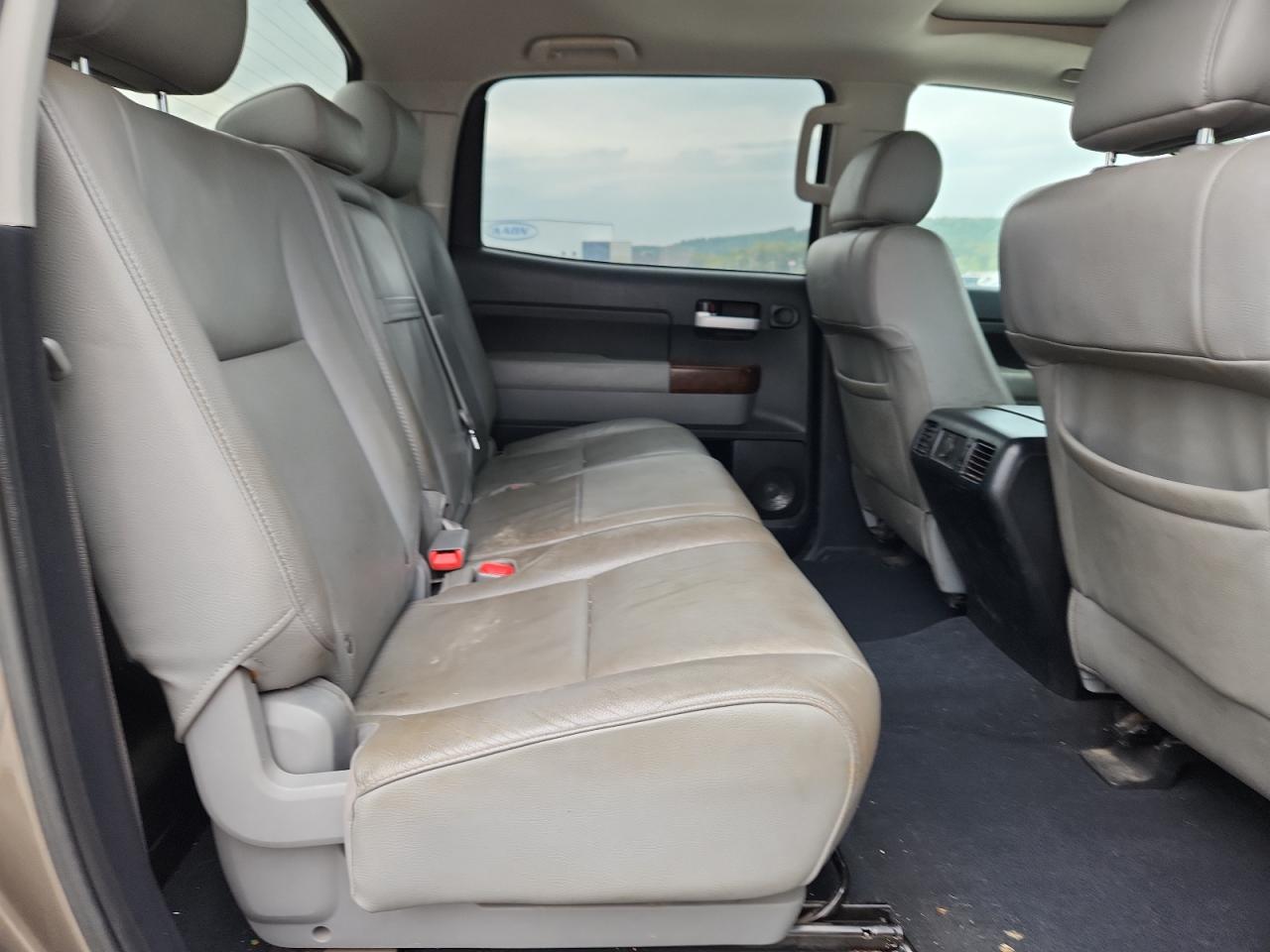 2012 Toyota Tundra Crewmax Limited VIN: 5TFFY5F17CX126867 Lot: 84811695