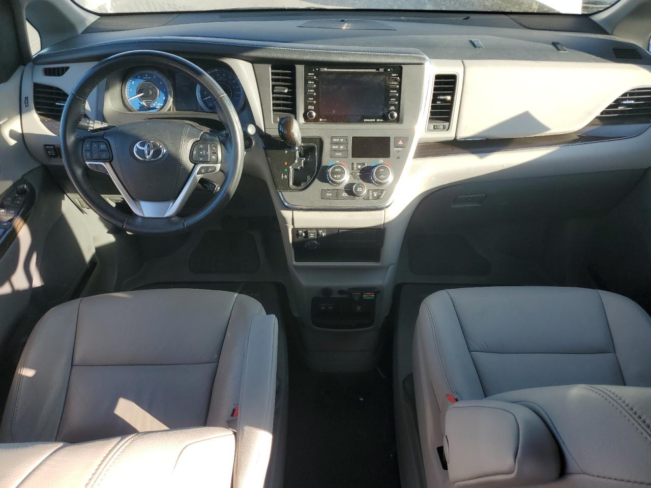 2019 Toyota Sienna Xle VIN: 5TDYZ3DC6KS015097 Lot: 82368725