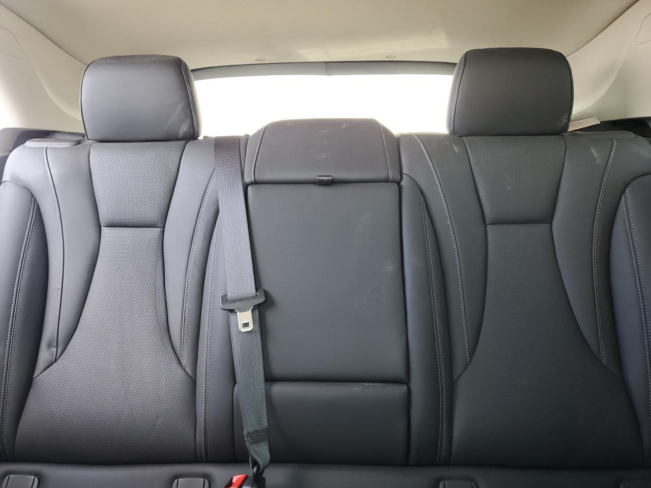 2021 Buick Envision Essence VIN: LRBFZNR4XMD136569 Lot: 82662665