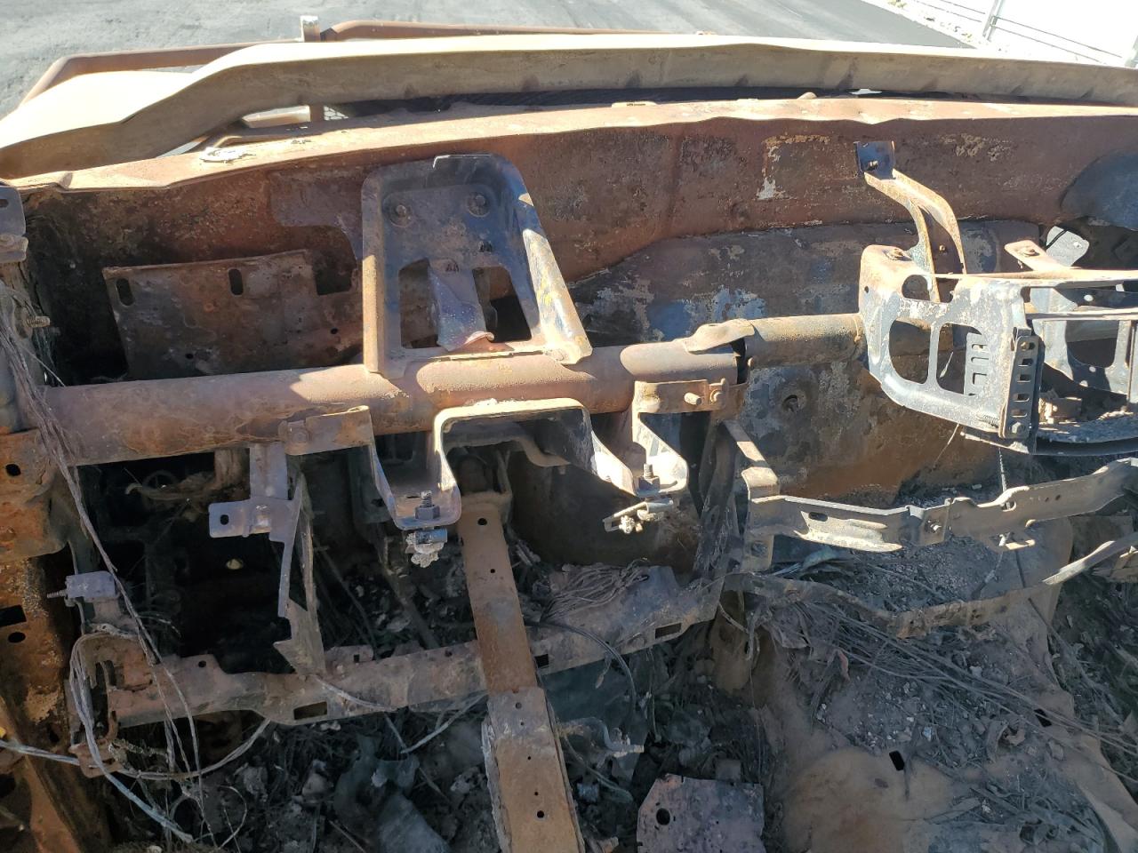 2016 Ford F350 Super Duty Flatbed Truck VIN: 1FT8W3BT7GEC98859 Lot: 86868095