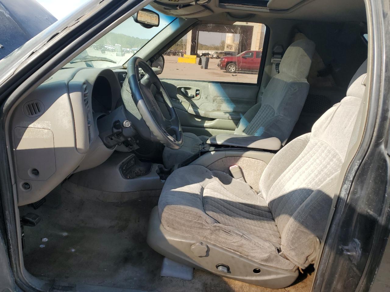 1998 Chevrolet Blazer VIN: 1GNCT18W8WK210708 Lot: 86884525