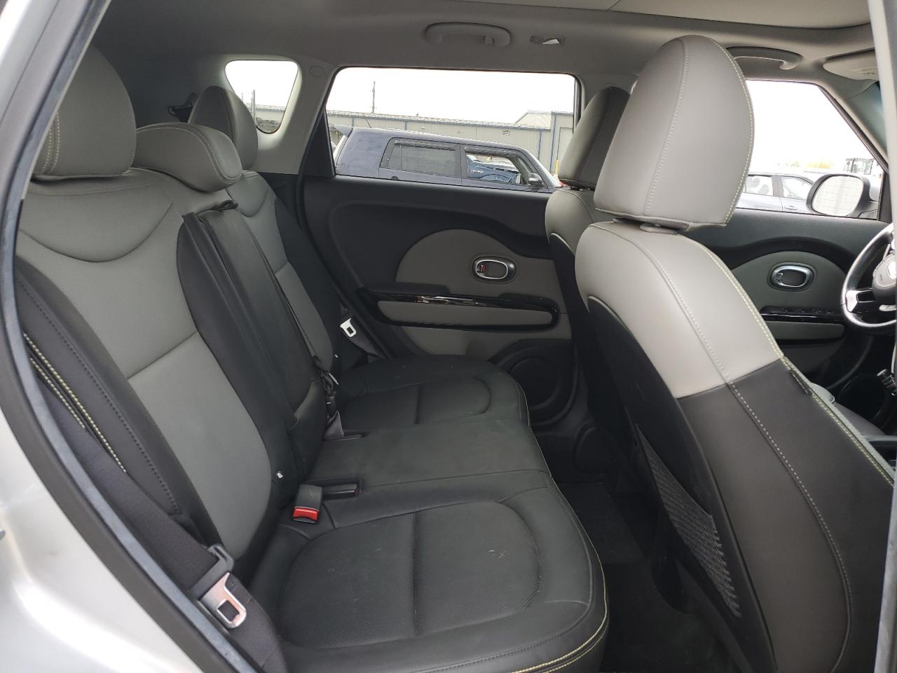 2016 Kia Soul + VIN: KNDJP3A56G7831371 Lot: 90889765