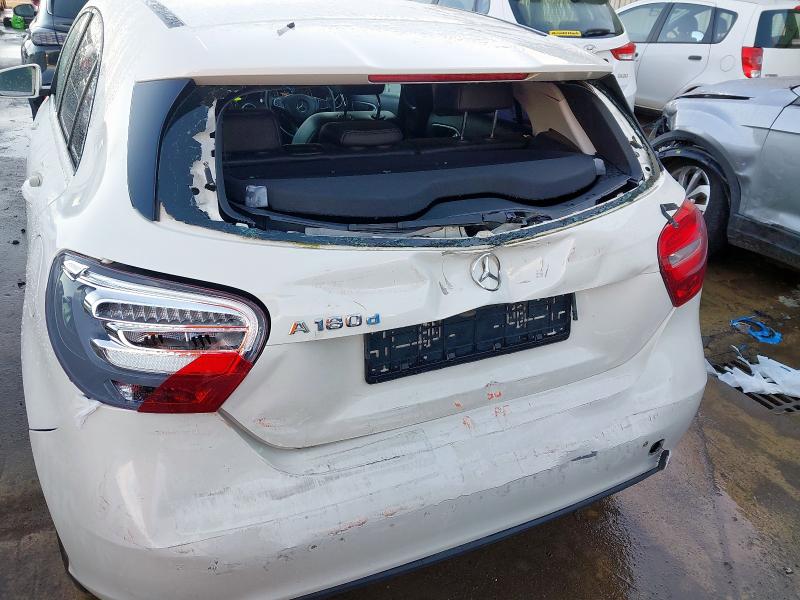 2016 MERCEDES-BENZ A 180 D SE 