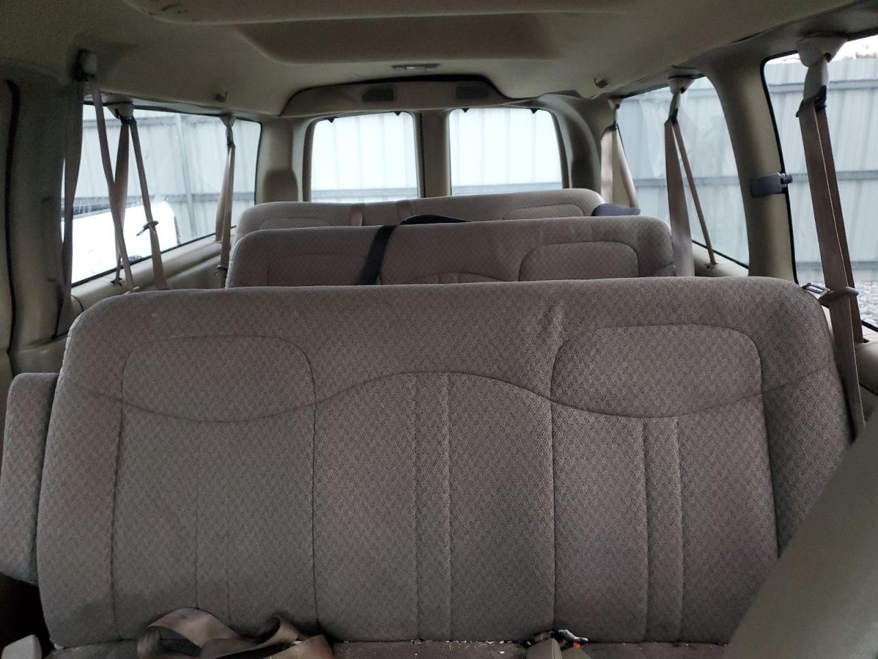 2000 Chevrolet Express G3500 VIN: 1GAHG39J1Y1143890 Lot: 82657315