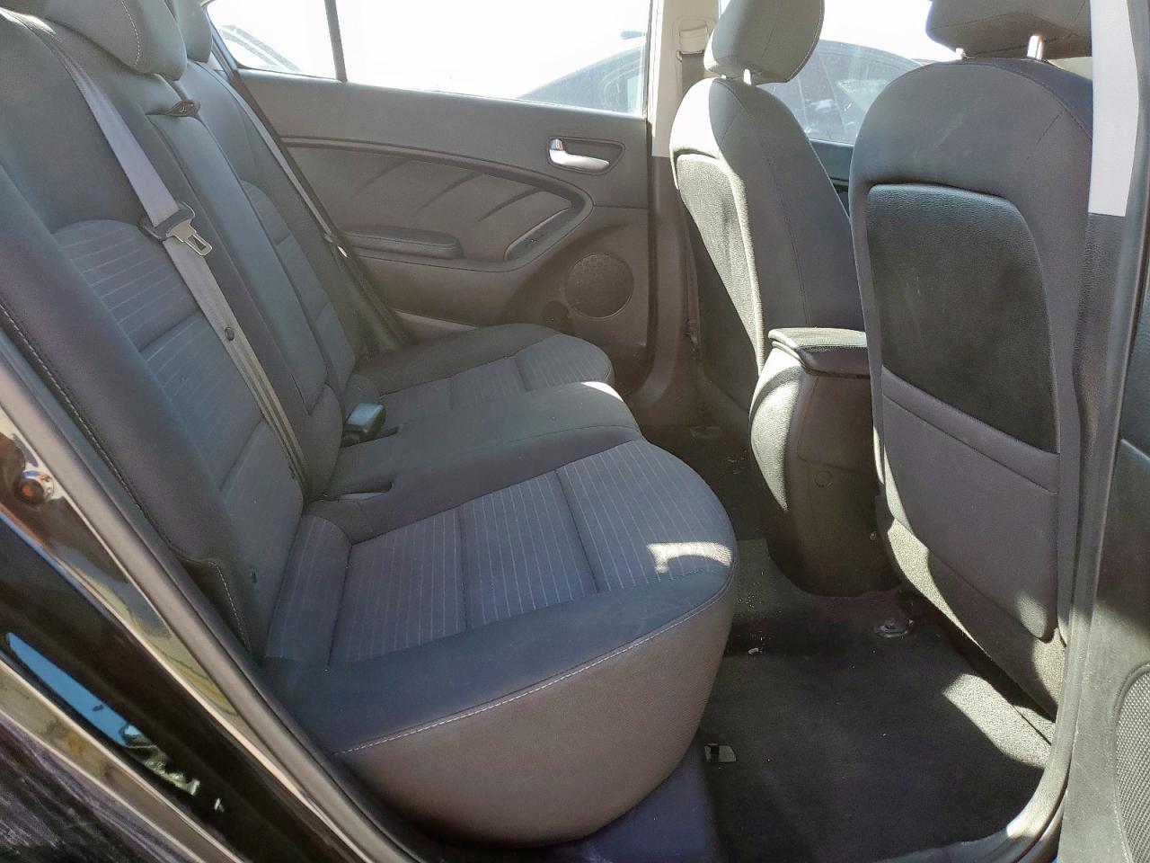 2018 Kia Forte Lx VIN: 3KPFL4A71JE242728 Lot: 82745045