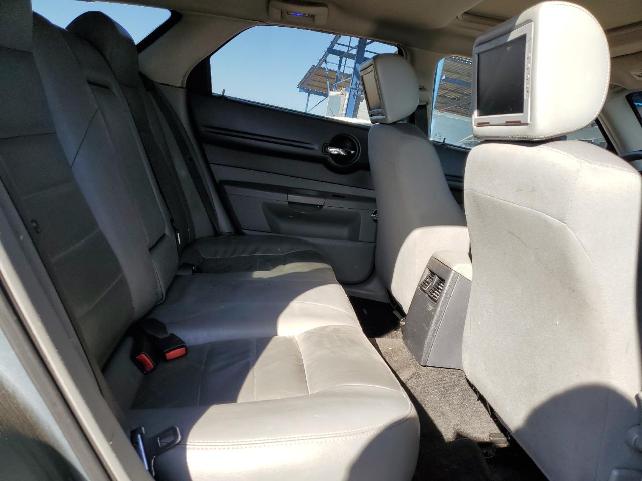 2005 Dodge Magnum Sxt VIN: 2D4FV48V75H648010 Lot: 86297715