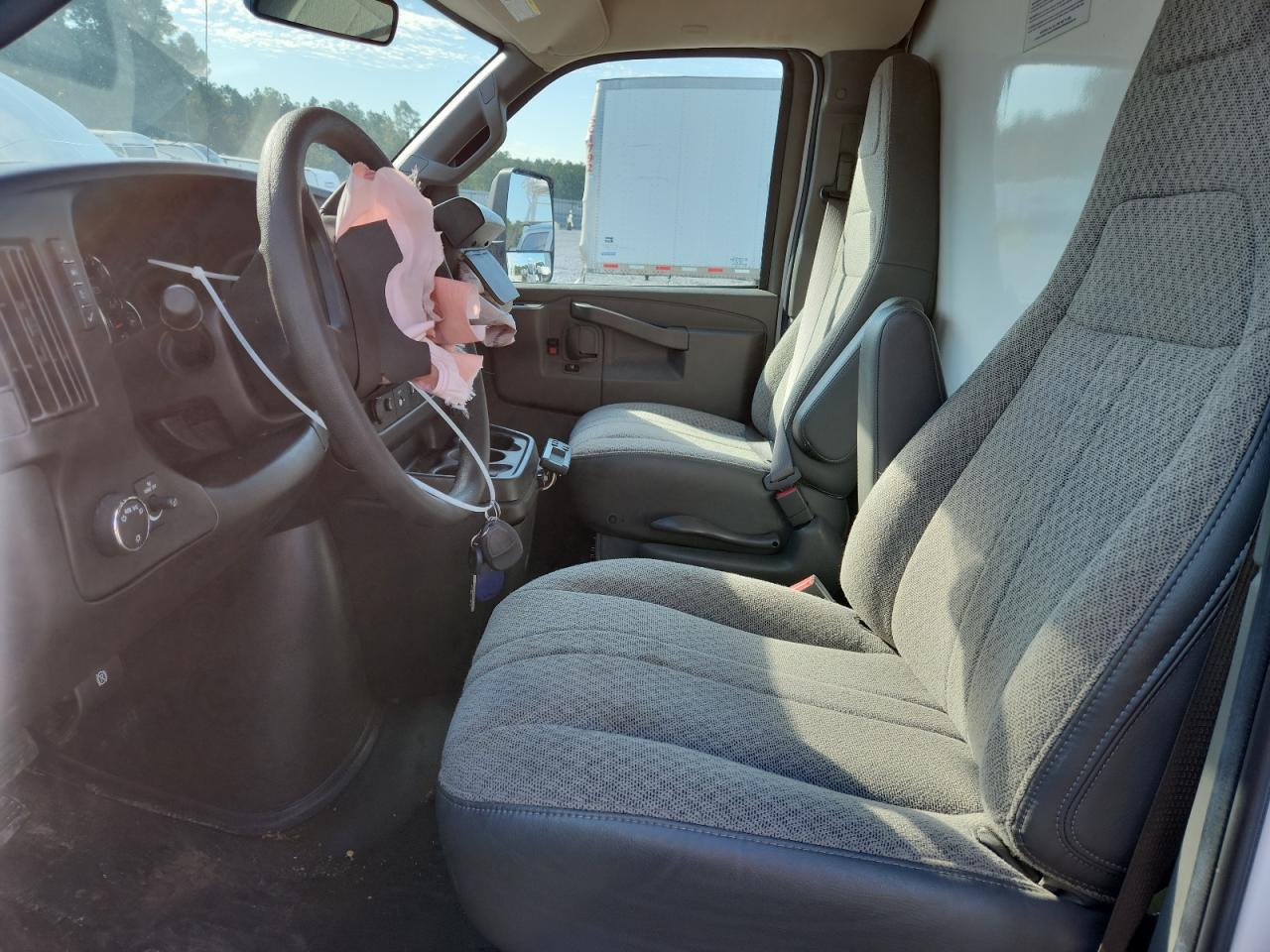 2024 GMC Savana Cutaway G3500 VIN: 1GD07RF79R1185494 Lot: 84536915