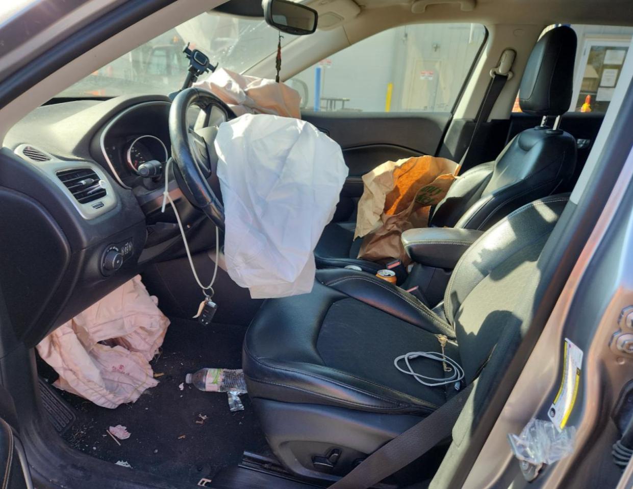 2018 Jeep Compass Latitude VIN: 3C4NJDBB5JT373497 Lot: 85394735