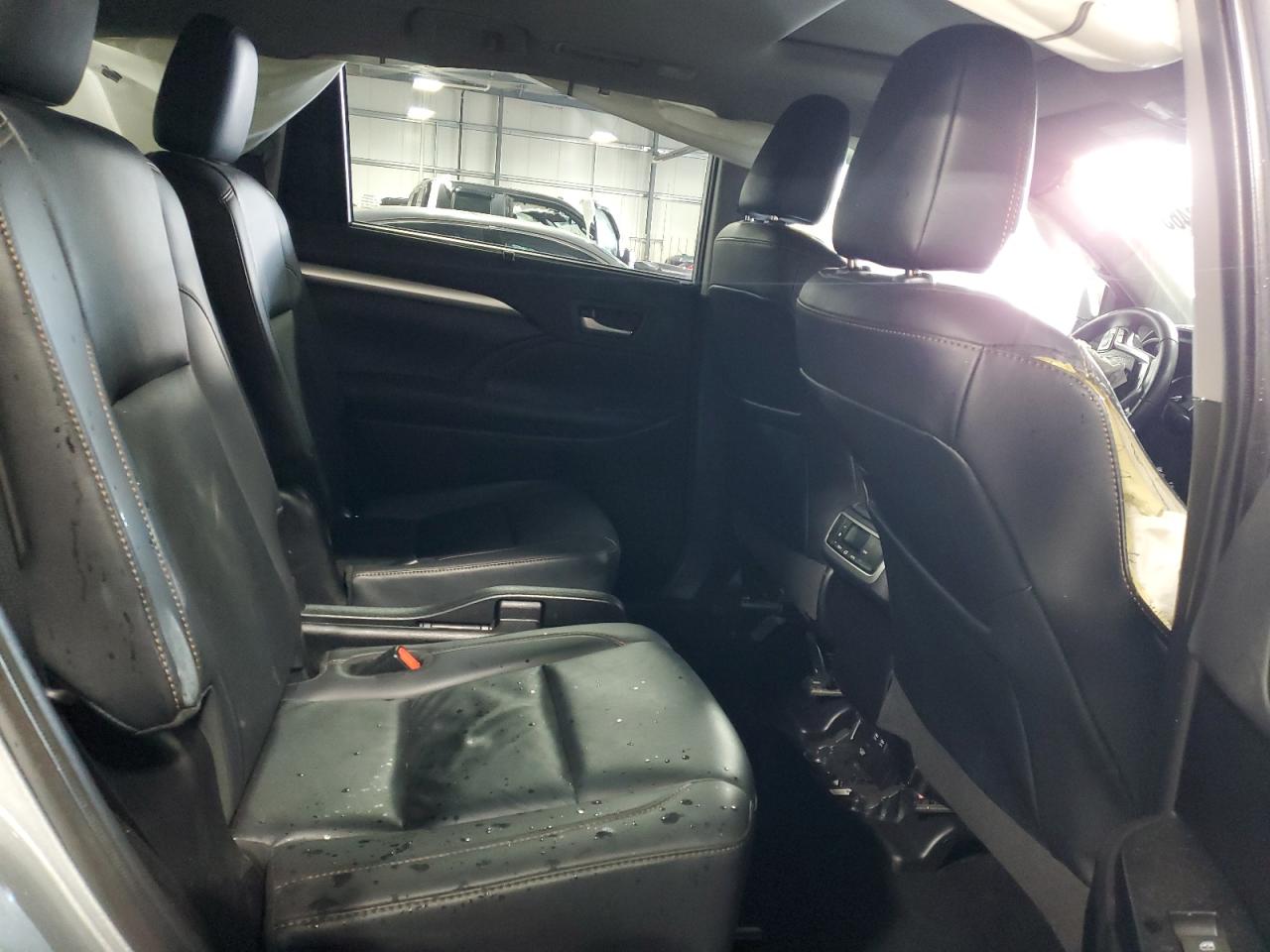 2019 Toyota Highlander Se VIN: 5TDJZRFH9KS715886 Lot: 85098465