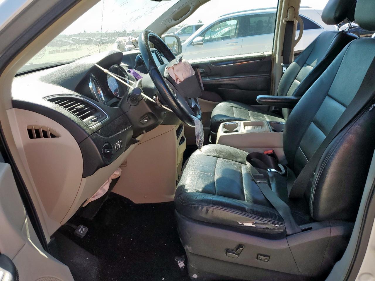 2012 Chrysler Town & Country Touring VIN: 2C4RC1BG0CR133057 Lot: 82410895