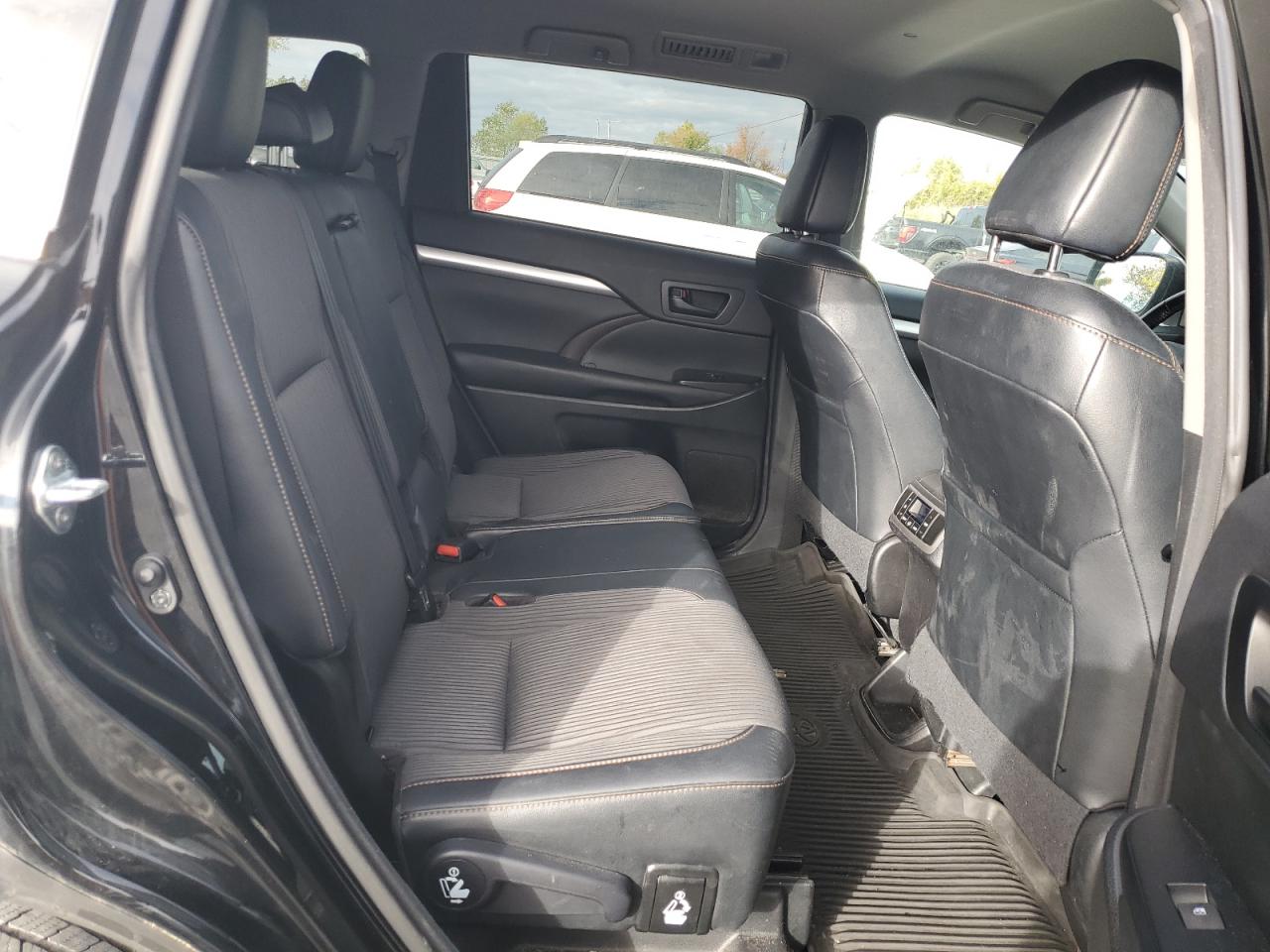 2017 Toyota Highlander Le VIN: 5TDBZRFHXHS410751 Lot: 85766865