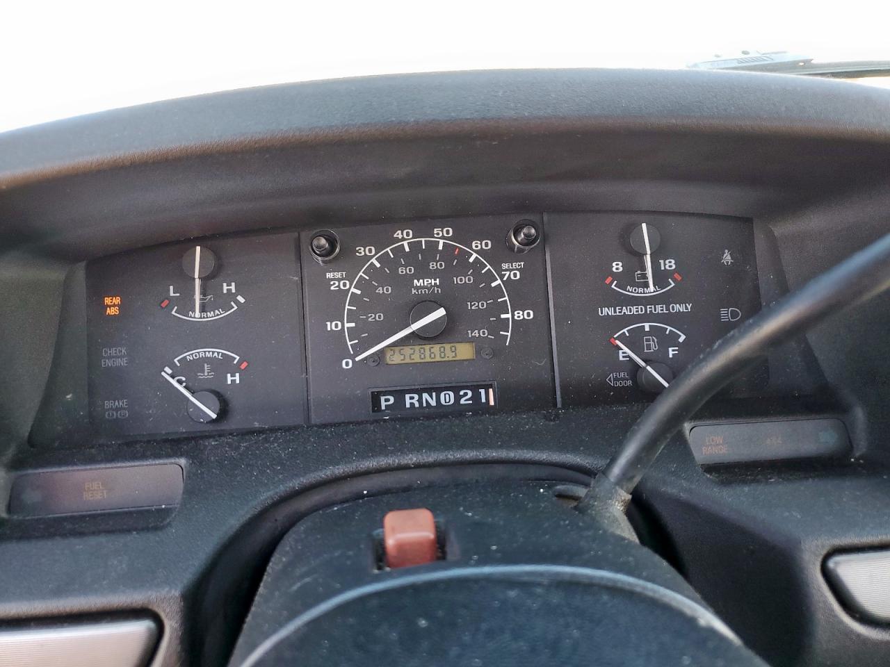 1992 Ford F250 VIN: 1FTHX25G6NKA77130 Lot: 82335015