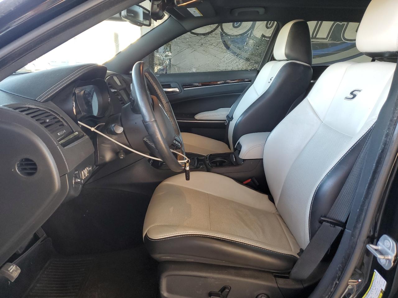 2018 Chrysler 300 S VIN: 2C3CCABT4JH274806 Lot: 82744835