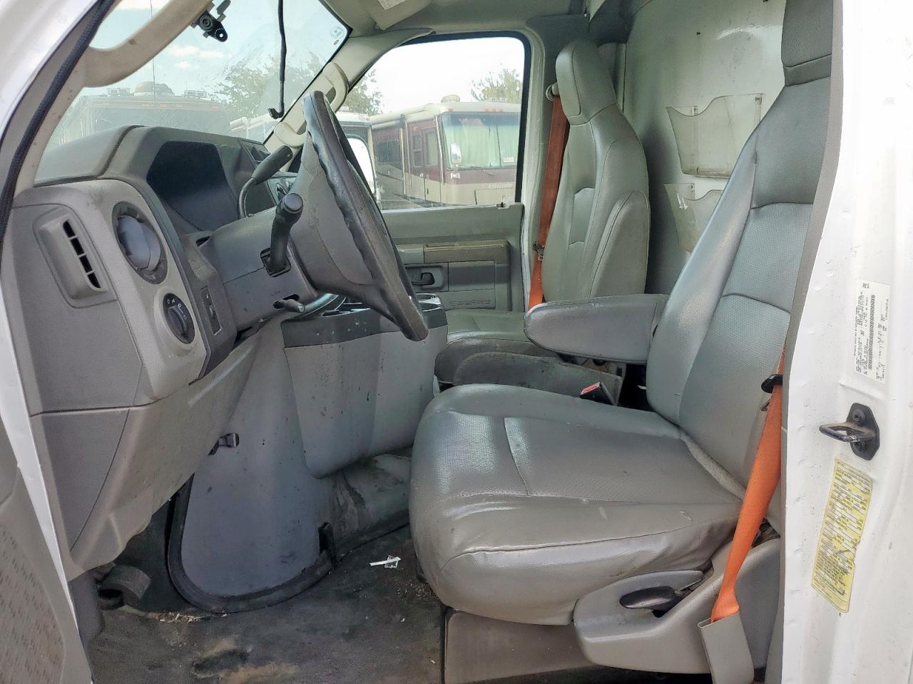 2014 Ford Econoline E450 Super Duty Cutaway Van VIN: 1FDWE4FL2EDA69952 Lot: 85526815