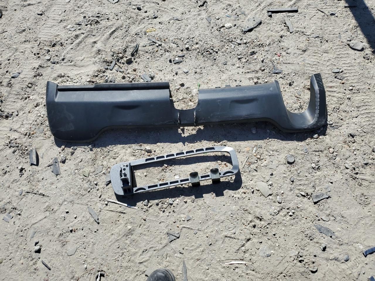 2016 Jeep Cherokee Latitude VIN: 1C4PJMCB7GW333058 Lot: 89691255