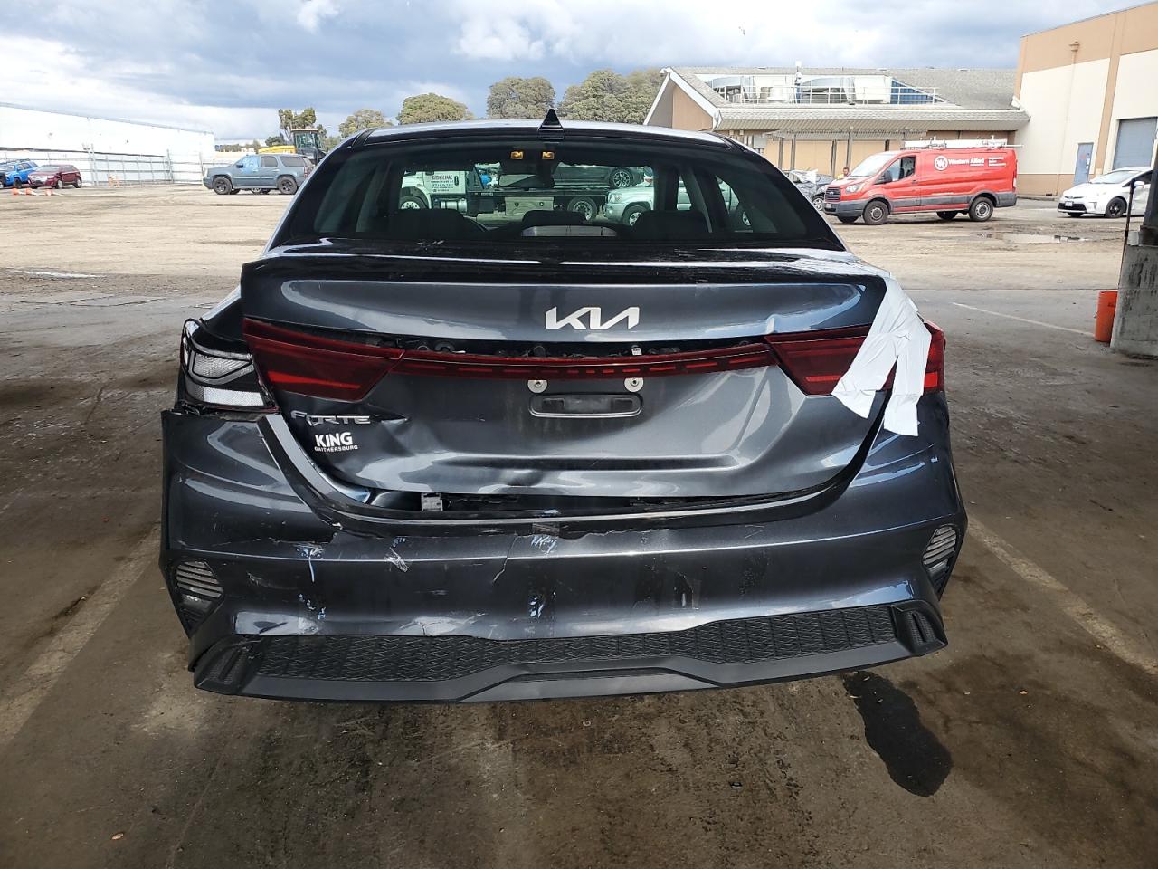 2024 Kia Forte Lx VIN: 3KPF24AD4RE709418 Lot: 86825635