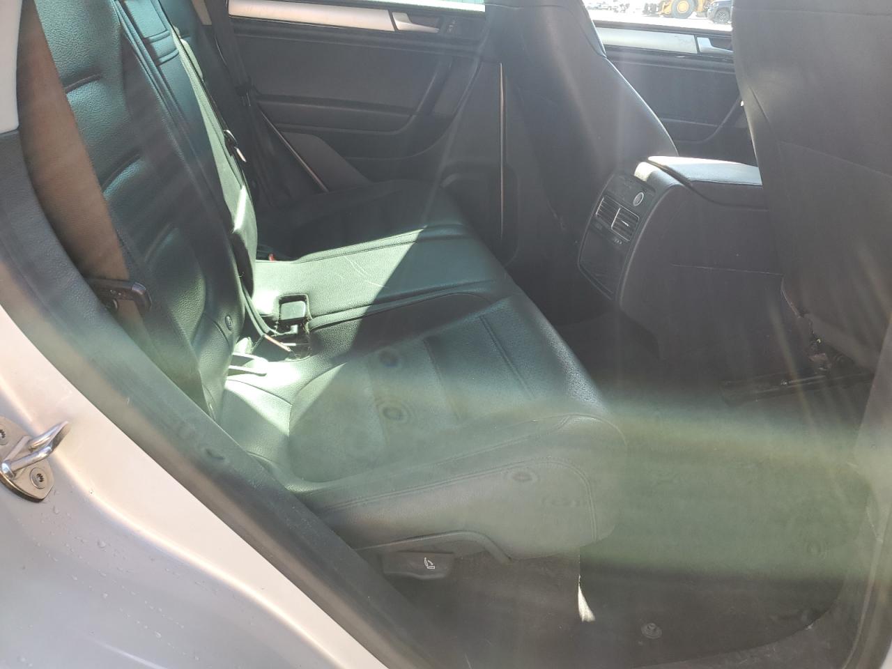 2013 Volkswagen Touareg V6 Tdi VIN: WVGEP9BP3DD012413 Lot: 84972005