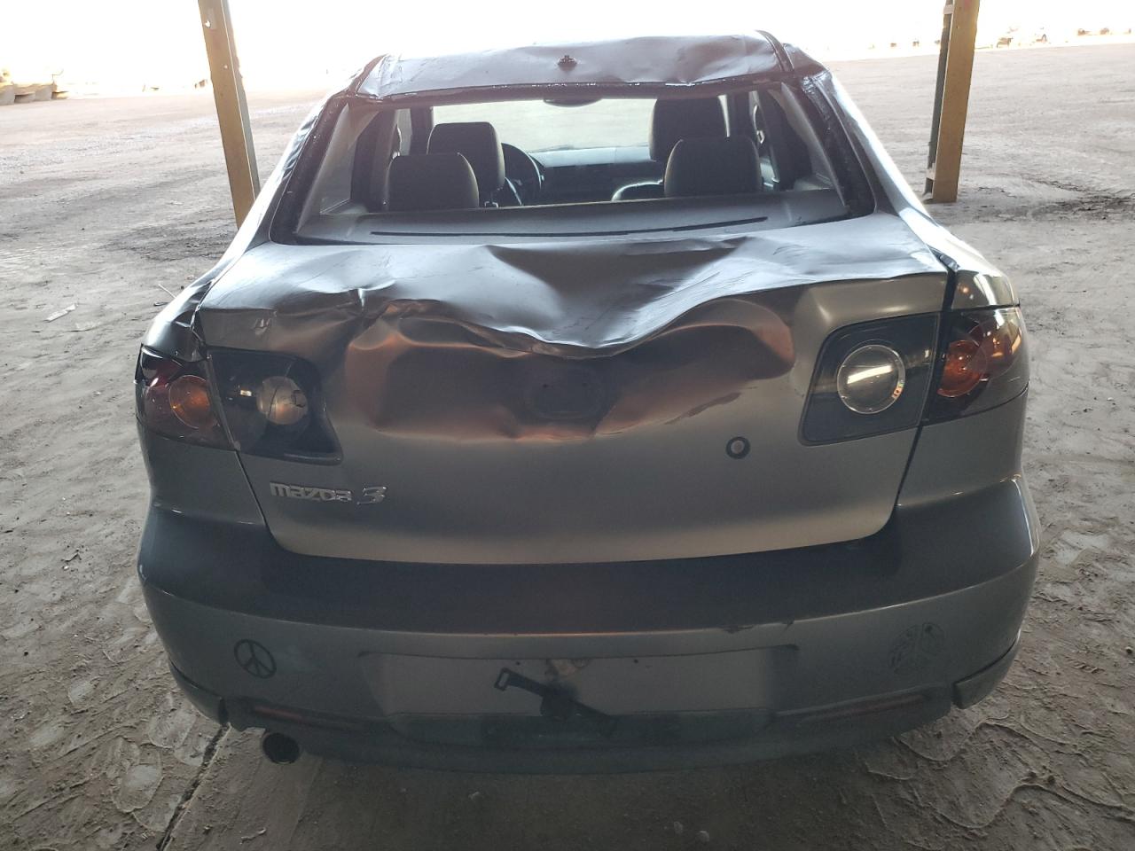 2005 Mazda 3 S VIN: JM1BK323051223460 Lot: 90010105