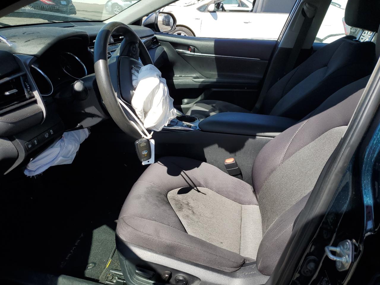 2019 Toyota Camry Le VIN: 4T1B31HK2KU517027 Lot: 85885055